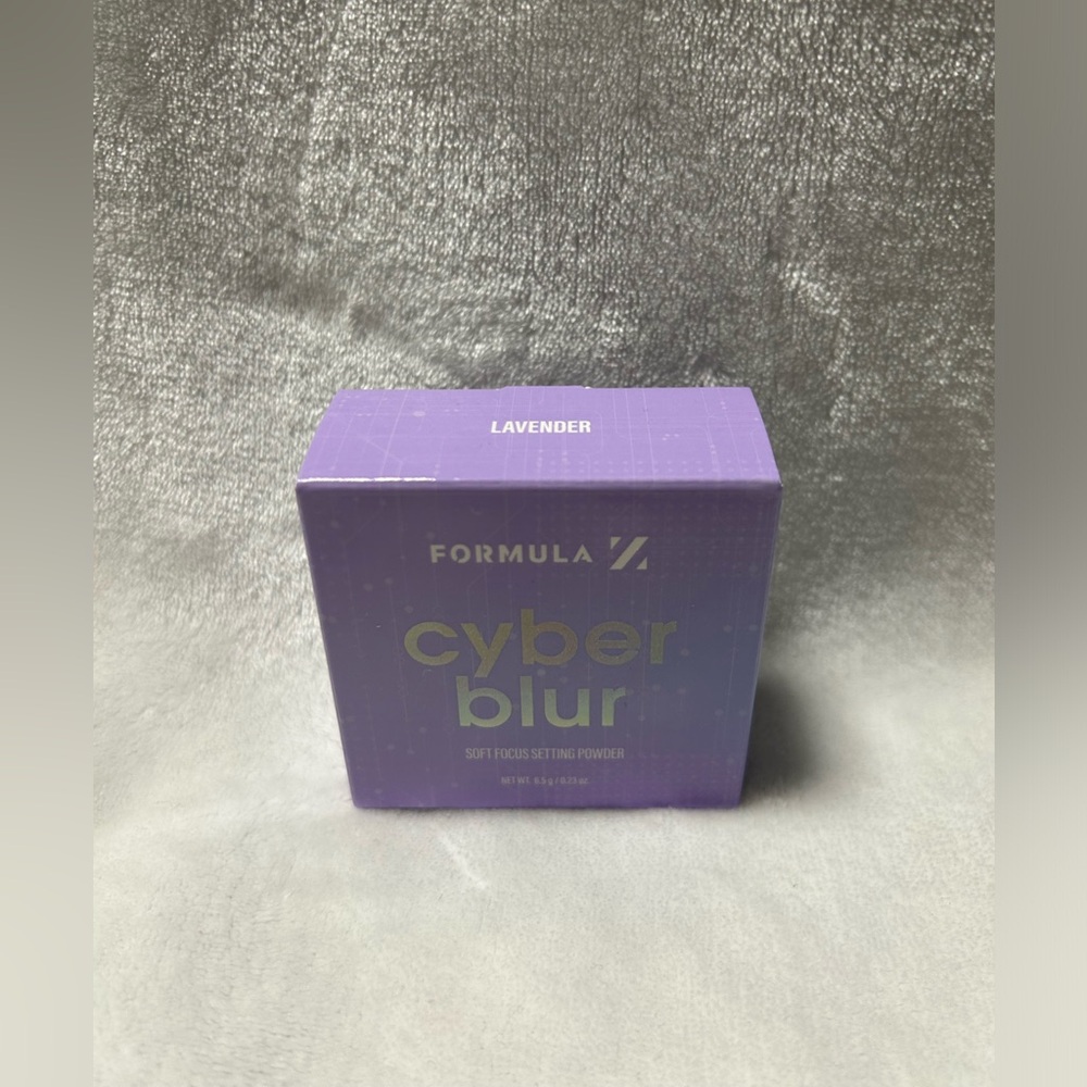 Formula Z Cyber Blur Soft Focus Setting Powder LAVENDER